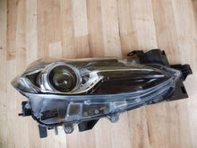 Laden Sie das Bild in den Galerie-Viewer, Frontscheinwerfer Mazda 3 BHR251030 Xenon Rechts Scheinwerfer Headlight SCH2245009622xu