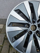 Load image into Gallery viewer, 1x Alufelge 18 Zoll 8.0&quot; 5x112 39ET Glanz Grau 4K0601025 Audi A6 Mg Rim Wheel