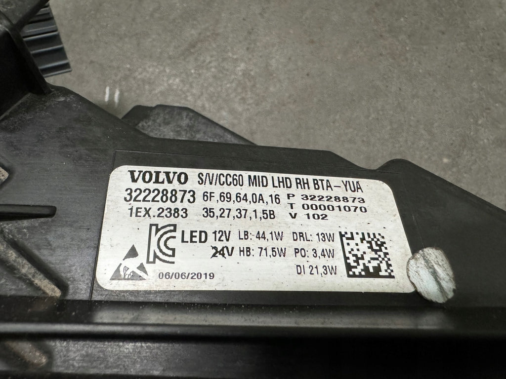 Frontscheinwerfer Volvo S60 III 32228873 Rechts Scheinwerfer Headlight SCH8513376162lv