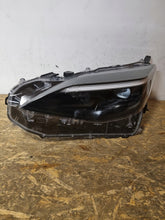 Laden Sie das Bild in den Galerie-Viewer, Frontscheinwerfer Toyota Yaris Cross LED Links Scheinwerfer Headlight SCH1692535149zr
