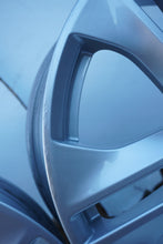 Laden Sie das Bild in den Galerie-Viewer, 4x Alufelge 17 Zoll 7.5" 5x112 45ET Glanz Silber A2074010602 Mercedes-Benz FEL7935654287dg