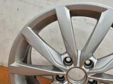 Load image into Gallery viewer, 1x Alufelge 17 Zoll 6.0" 5x112 48ET Glanz Silber 5G0601025K VW I Rim Wheel FEL3458992302oe