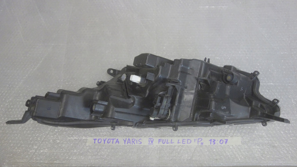 Frontscheinwerfer Toyota Yaris LED Rechts Scheinwerfer Headlight SCH8914461341ml