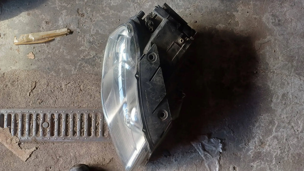 Frontscheinwerfer VW Passat ABG228 89035113 Rechts Scheinwerfer Headlight