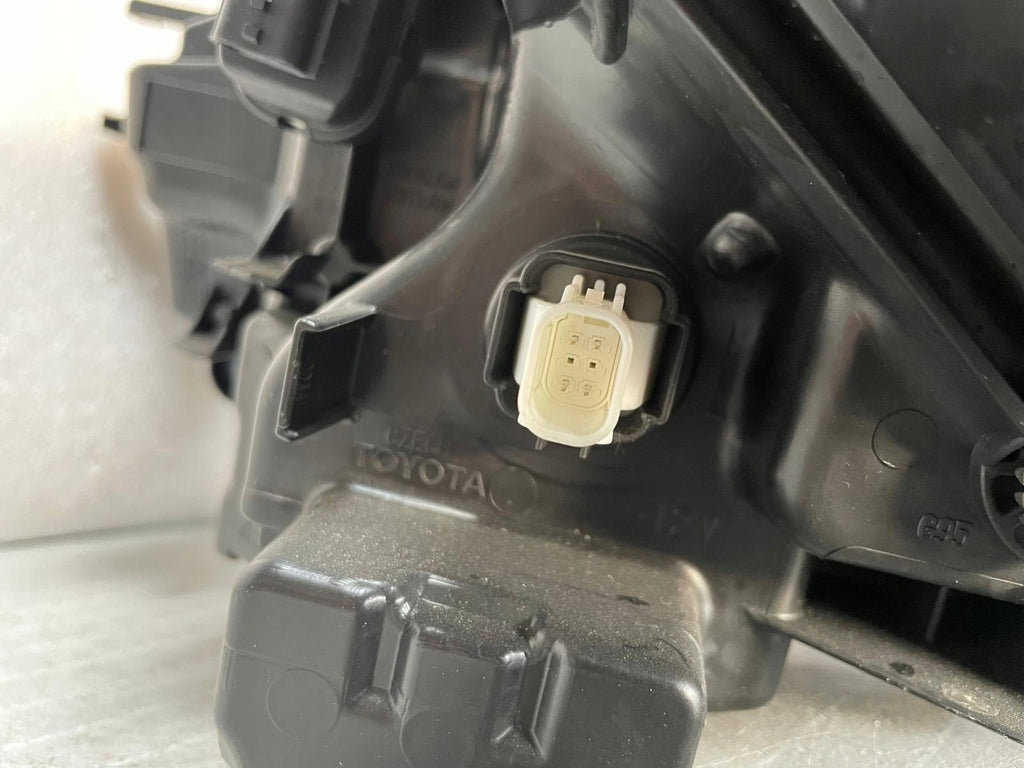 Frontscheinwerfer Toyota 4 Yaris LED Rechts Scheinwerfer Headlight