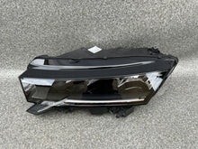 Laden Sie das Bild in den Galerie-Viewer, Frontscheinwerfer Skoda Octavia IV 5E4941009 Full LED Links Headlight SCH8986883509zw