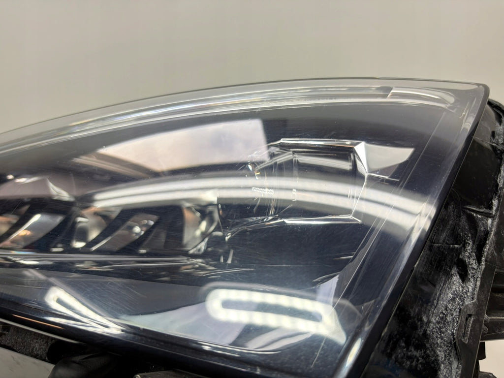 Frontscheinwerfer Skoda Scala 657941015A Links Scheinwerfer Headlight SCH8122157486qe