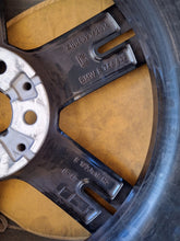 Laden Sie das Bild in den Galerie-Viewer, 1x Alufelge 18 Zoll 8.5" 5x112 40ET Glanz Schwarz 8746632 BMW 3 G21 G20 FEL2749843896nj