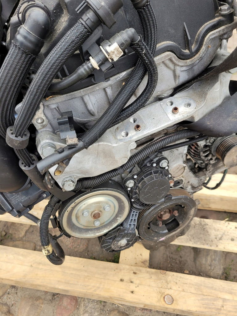 Motor Peugeot I 10FGAN 1.4 VTI 73PS 54kW Benzin Engine Komplett