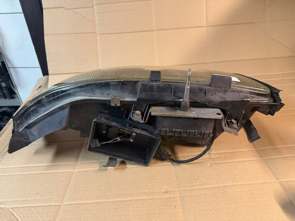 Frontscheinwerfer Volvo V70 S60 30655906 Rechts Scheinwerfer Headlight SCH7153375949qi