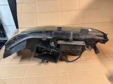 Load image into Gallery viewer, Frontscheinwerfer Volvo V70 S60 30655906 Rechts Scheinwerfer Headlight SCH7153375949qi