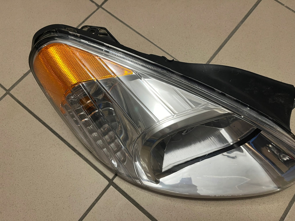 Frontscheinwerfer Hyundai Accent 92102-1E000 Rechts Scheinwerfer Headlight