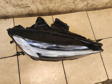 Load image into Gallery viewer, Frontscheinwerfer Volvo V60 II S60 III Rechts Scheinwerfer Headlight SCH1289072371lu