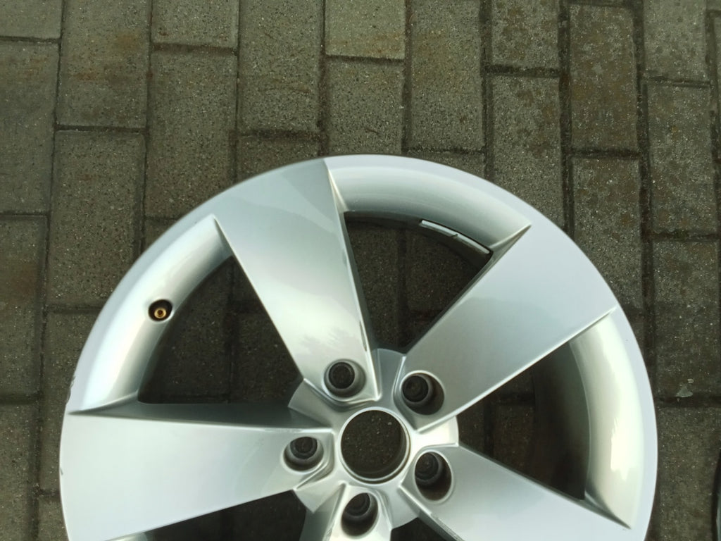 1x Alufelge 17 Zoll 7.0" 5x112 45ET Glanz Silber 57A601025F Skoda I Rim Wheel FEL7020346484vi
