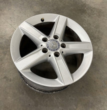 Load image into Gallery viewer, 1x Alufelge 16 Zoll 8.0" 5x112 A1714013402 Mercedes-Benz Rim Wheel FEL8861299958aw