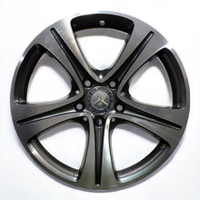 Load image into Gallery viewer, 1x Alufelge 17 Zoll 7.5&quot; 5x112 40ET A2134011200 Mercedes-Benz W213 Rim Wheel