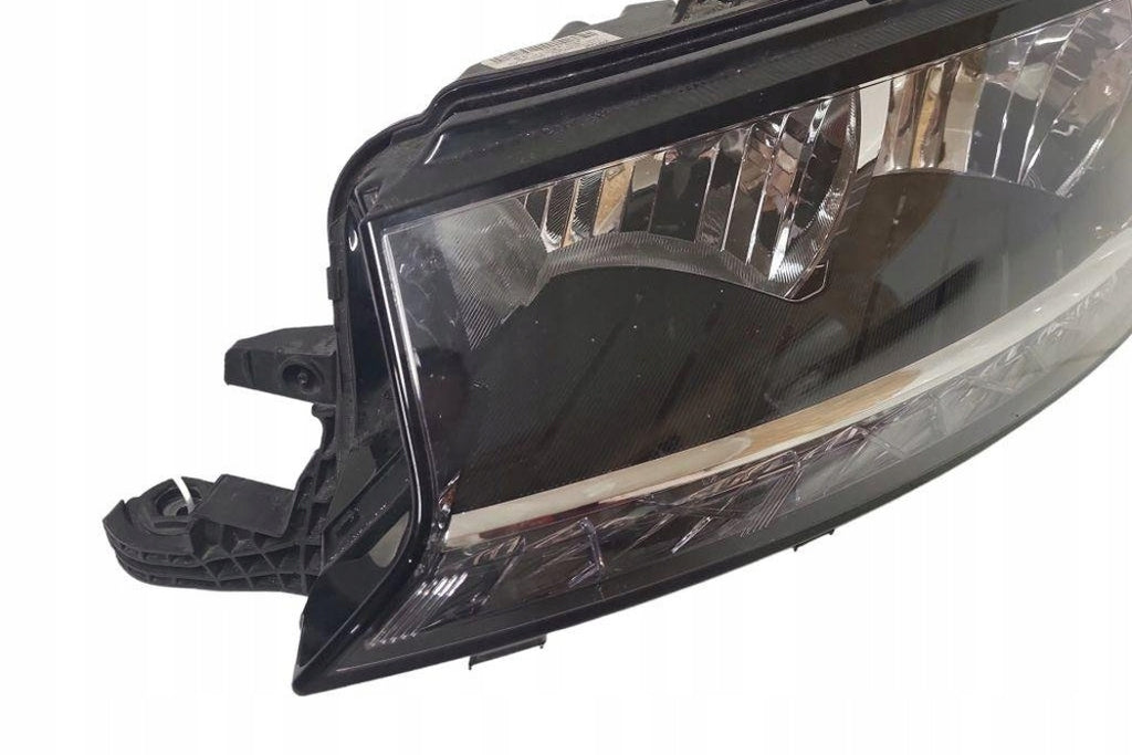 Frontscheinwerfer Skoda Fabia III 6V1941015D Links Scheinwerfer Headlight