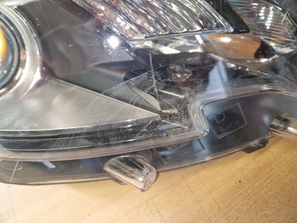 Frontscheinwerfer Peugeot 2008 I 9825313680 Rechts Scheinwerfer Headlight