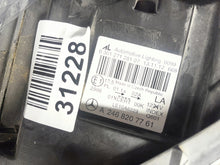 Laden Sie das Bild in den Galerie-Viewer, Frontscheinwerfer Mercedes-Benz W246 A2468207761 Xenon Links Headlight SCH4267022862tz
