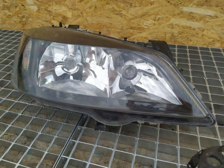 Frontscheinwerfer Opel Astra Ein Satz Scheinwerfer Headlight SCH2818051653wc