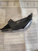 Laden Sie das Bild in den Galerie-Viewer, Frontscheinwerfer Hyundai Santa I Fe IV 92207S1000 Ein Stück (Rechts oder Links)