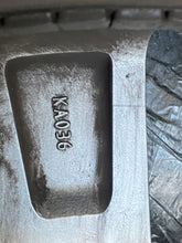 Load image into Gallery viewer, 1x Alufelge 18 Zoll 7.0" 5x114.3 45ET Glanz Silber 9965B37080 Mazda Rim Wheel FEL7766061848tl