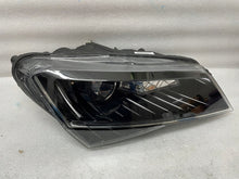 Laden Sie das Bild in den Galerie-Viewer, Frontscheinwerfer Skoda Superb III 3V1941016B Xenon Rechts Headlight