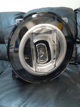 Laden Sie das Bild in den Galerie-Viewer, Frontscheinwerfer Mercedes-Benz W463 A4639067300 Links Scheinwerfer Headlight