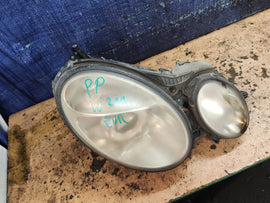 Frontscheinwerfer Mercedes-Benz W211 Rechts Scheinwerfer Headlight SCH6430922754oz