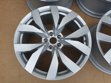 Laden Sie das Bild in den Galerie-Viewer, 4x Alufelge 20 Zoll 9.0" 5x112 33ET Glanz Silber 760601025 VW Touareg Rim Wheel FEL3885024077dh