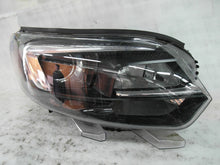 Laden Sie das Bild in den Galerie-Viewer, Frontscheinwerfer Opel Zafira Vivaro 9832836480-00 00218274-01 Xenon Rechts