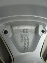 Load image into Gallery viewer, 1x Alufelge 16 Zoll 6.5&quot; 5x114.3 50ET 52910-G2200 Hyundai Kona Rim Wheel