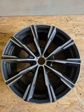 Laden Sie das Bild in den Galerie-Viewer, 1x Alufelge 20 Zoll 9.0" 5x112 35ET Glanz Graphit 8071996 BMW Mg Rim Wheel FEL1707731076gn