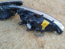 Load image into Gallery viewer, Frontscheinwerfer Ford Focus Xenon Ein Stück (Rechts oder Links) Headlight SCH3987108706tj