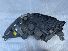 Laden Sie das Bild in den Galerie-Viewer, Frontscheinwerfer Ford Kuga GV41-13W029-AH Rechts Scheinwerfer Headlight SCH2466714800lz