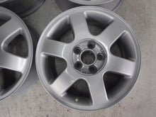 Load image into Gallery viewer, 1x Alufelge 15 Zoll 6.0&quot; 5x100 38ET Glanz Silber 6L0601025F Audi Golf Polo