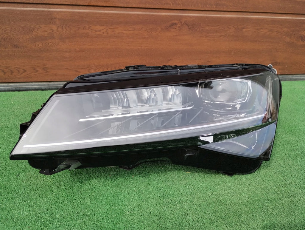 Frontscheinwerfer Skoda Superb III 3V1941017D Xenon Links Scheinwerfer Headlight