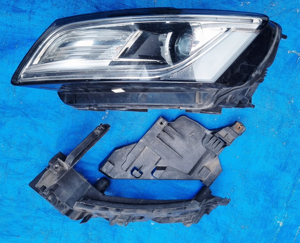Frontscheinwerfer Audi Q5 8R0941005C 90038850 Links Scheinwerfer Headlight SCH8978525093hb