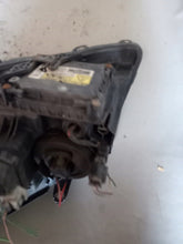 Load image into Gallery viewer, Frontscheinwerfer Toyota Avensis Xenon Rechts Scheinwerfer Headlight SCH4023366144zw