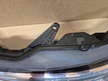 Laden Sie das Bild in den Galerie-Viewer, Frontscheinwerfer Toyota Avensis Links Scheinwerfer Headlight SCH6640094832ce