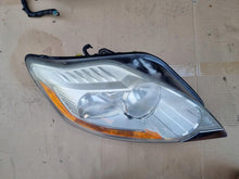 Laden Sie das Bild in den Galerie-Viewer, Frontscheinwerfer Ford Kuga 8V41-13W029-AE Rechts Scheinwerfer Headlight