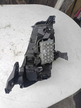 Laden Sie das Bild in den Galerie-Viewer, Frontscheinwerfer Peugeot 2008 II 9823194180 Links Scheinwerfer Headlight