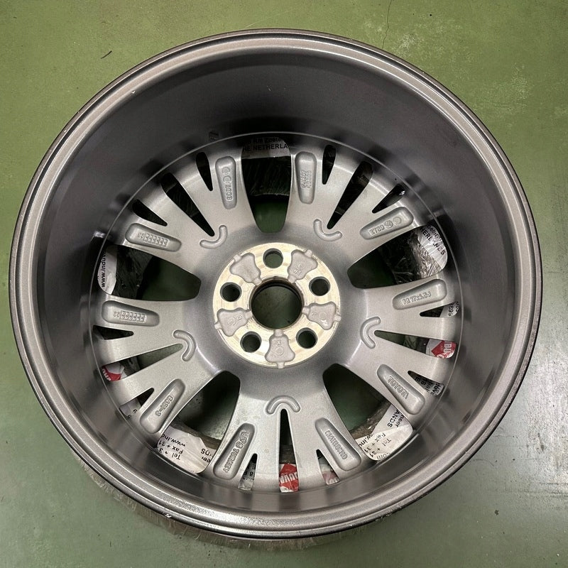 1x Alufelge 17 Zoll 6.5" 5x100 50ET Glanz Graphit PW457-0D005 Mg Yaris Rim Wheel FEL4163324190ea