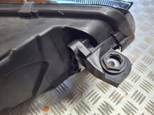 Laden Sie das Bild in den Galerie-Viewer, Frontscheinwerfer Skoda Octavia IV 5E4941015A FALSE Scheinwerfer Headlight SCH1791767043im