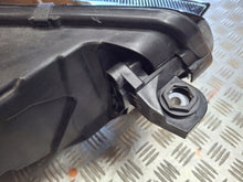 Laden Sie das Bild in den Galerie-Viewer, Frontscheinwerfer Skoda Octavia IV 5E4941015A Links Scheinwerfer Headlight SCH1791767043im