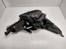 Laden Sie das Bild in den Galerie-Viewer, Frontscheinwerfer Toyota Avensis Links Scheinwerfer Headlight SCH8800917433kx