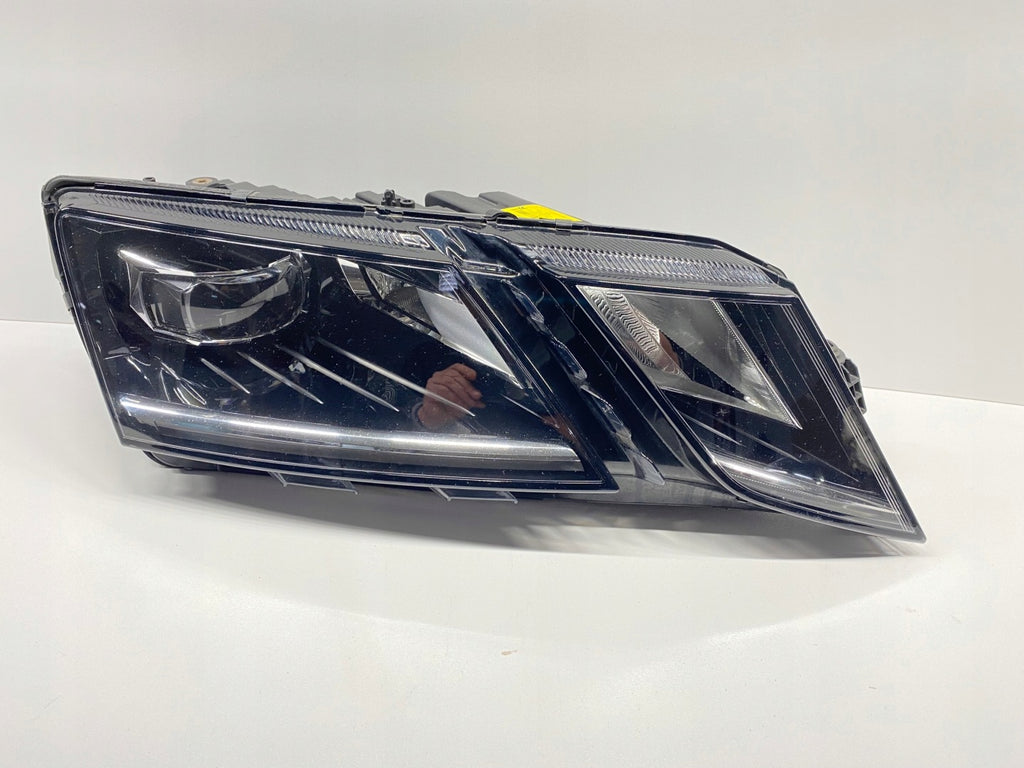 Frontscheinwerfer Skoda Octavia III 5E1941016F Rechts Scheinwerfer Headlight SCH2661195119ja