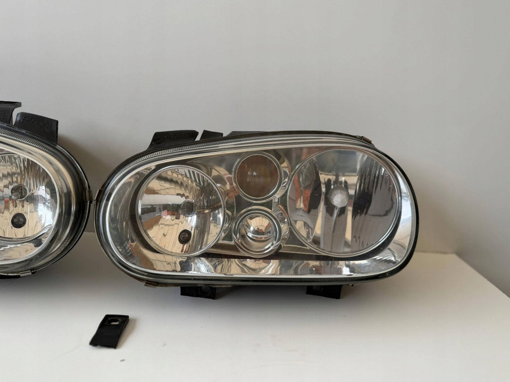 Frontscheinwerfer VW Golf IV Ein Stück (Rechts oder Links) Headlight SCH9989296870hj