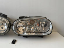 Laden Sie das Bild in den Galerie-Viewer, Frontscheinwerfer VW Golf IV Ein Stück (Rechts oder Links) Headlight SCH9989296870hj