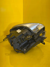 Laden Sie das Bild in den Galerie-Viewer, Frontscheinwerfer Mini Countryman R60 9801039 Xenon Links Scheinwerfer Headlight SCH1614409756vt